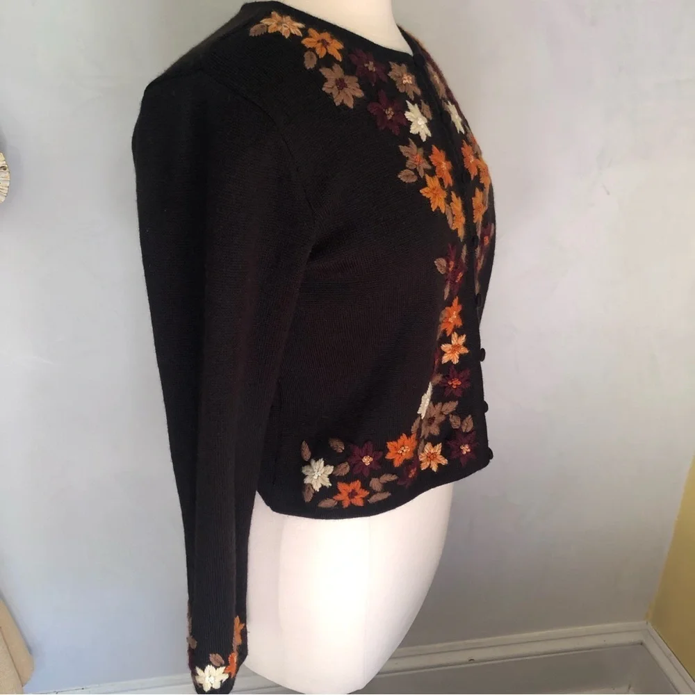 Liz Claiborne Fall 100%Merino wool floral embroidered button up cardigan sweater